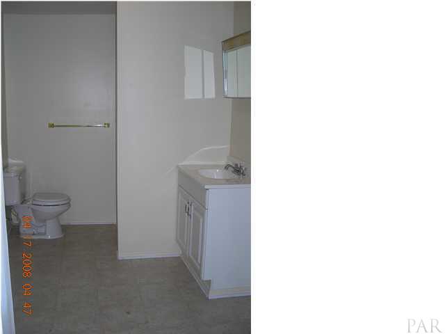 224 Alton Road Pensacola, FL 32507 - Photo 7 of 14 MASTER BATH
