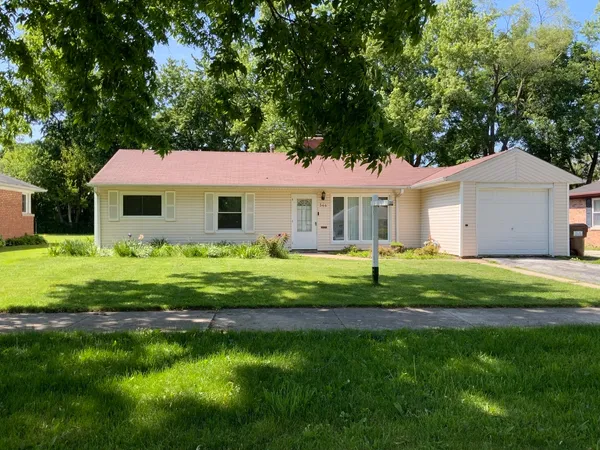 $135,000 | 344 Indianwood Boulevard, Park Forest, IL 60466