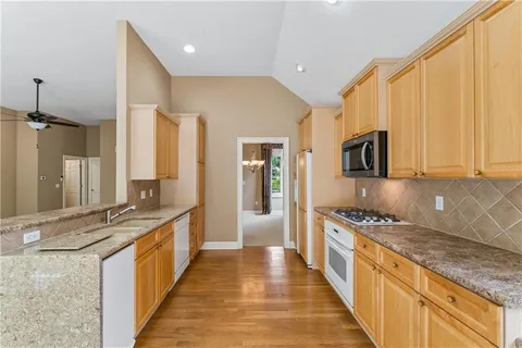 $484,900 | 13322 Pennsylvania Court, Kansas City, MO 64145