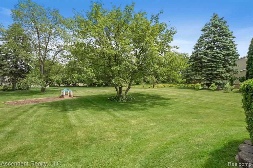 3191 Landview Drive Rochester, MI 48306 - Photo 38 of 42