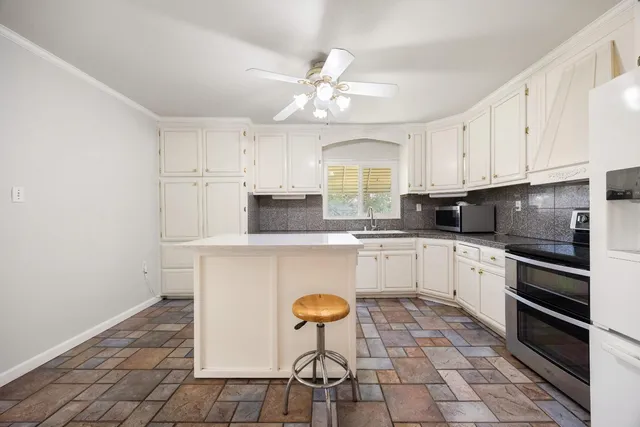 $645,000 | 9888 South Oak Grove Avenue, Knights Landing, CA 95776