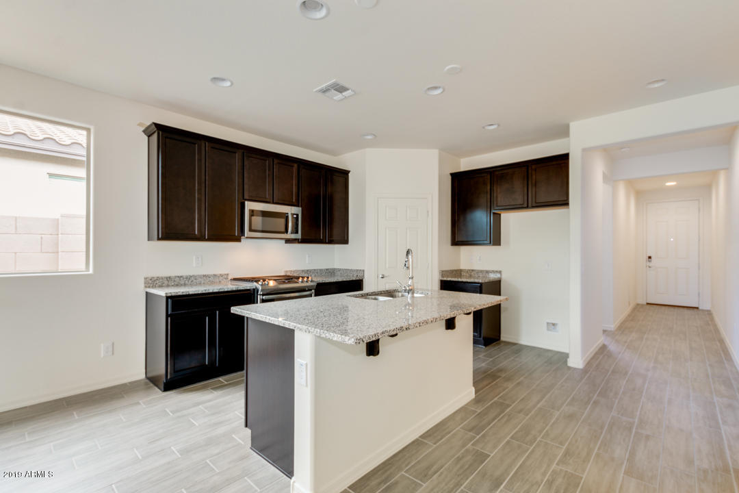 3247 West Carter Road Phoenix, AZ 85041 - Photo 10 of 32 Your New Home (10)