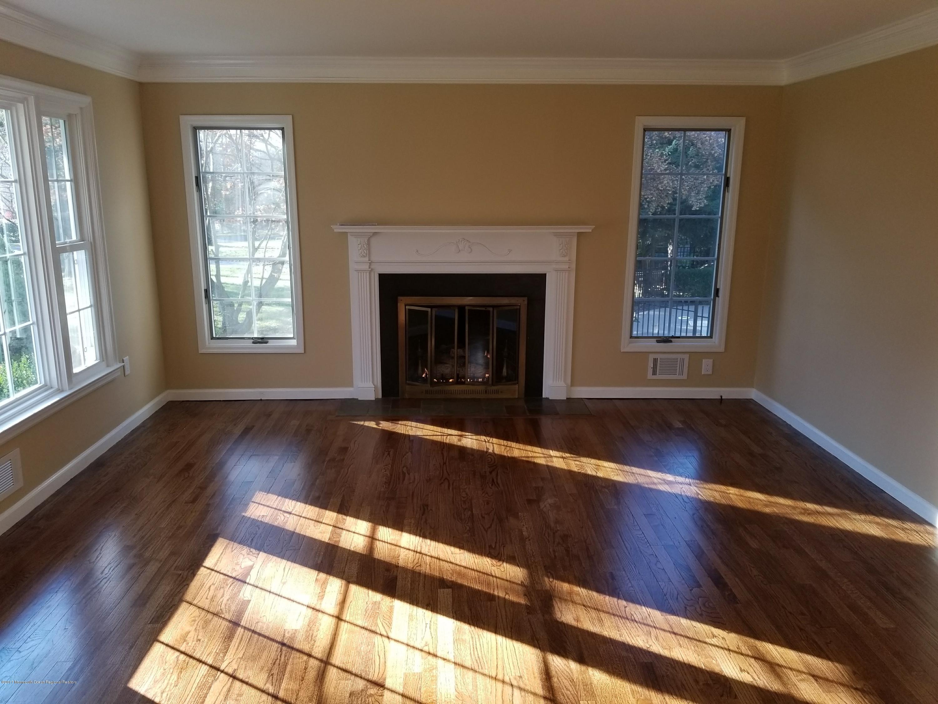 68 Tulip Lane Colts Neck, NJ 07722 - Photo 7 of 38 20171116_135756