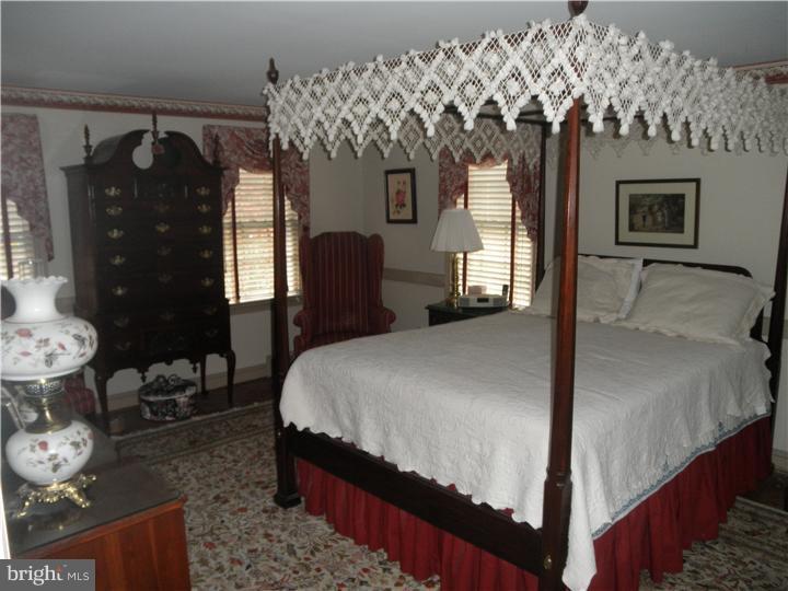 547 Oriole Road Villanova, PA 19085 - Photo 12 of 25 Master Bedroom