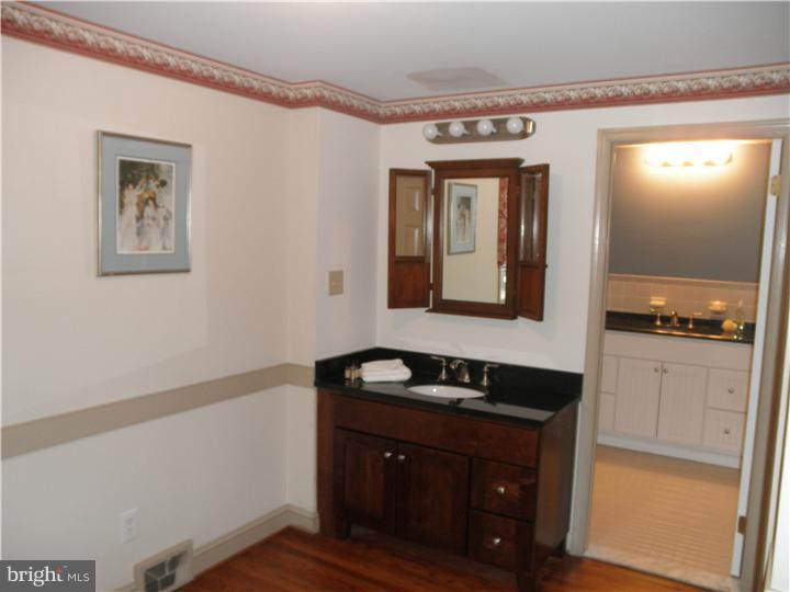 547 Oriole Road Villanova, PA 19085 - Photo 13 of 25 Master Bathroom