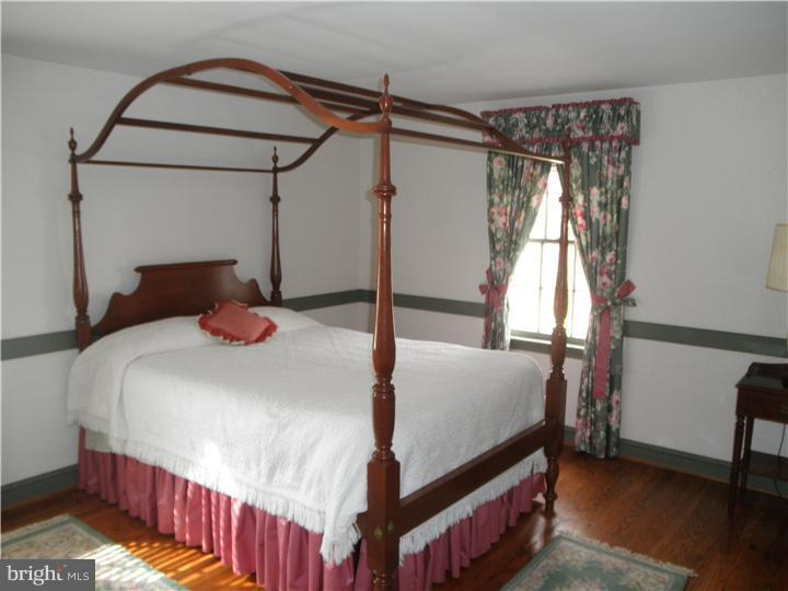 547 Oriole Road Villanova, PA 19085 - Photo 15 of 25 Bedroom 2