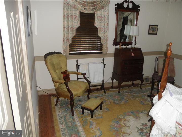 547 Oriole Road Villanova, PA 19085 - Photo 16 of 25 Bedroom 3
