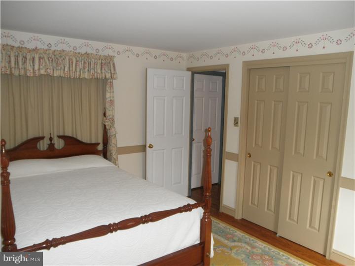 547 Oriole Road Villanova, PA 19085 - Photo 17 of 25 Bedroom 3