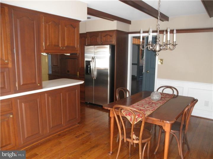 547 Oriole Road Villanova, PA 19085 - Photo 9 of 25 Breakfast Room