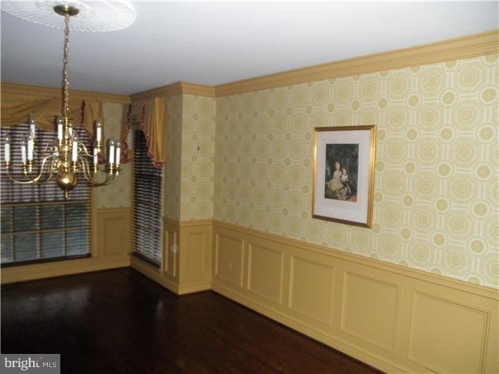 547 Oriole Road Villanova, PA 19085 - Photo 10 of 25 Dining Room