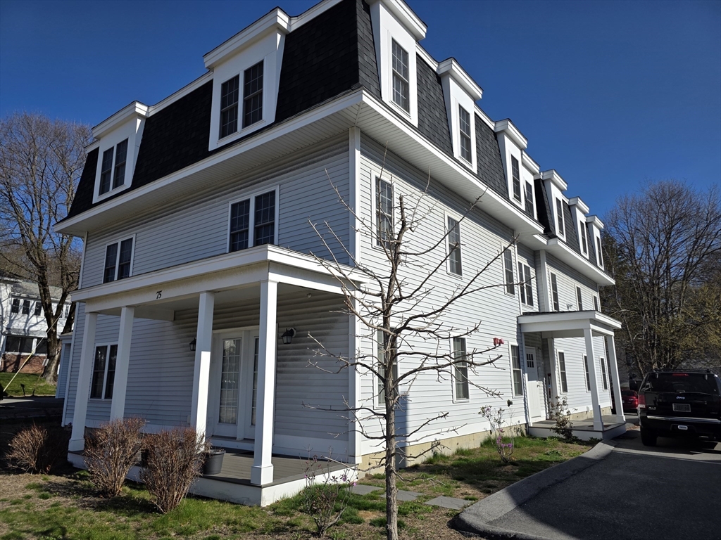 75 Merriam Avenue, Unit 5 Leominster, MA 01453 - Photo 1 of 9