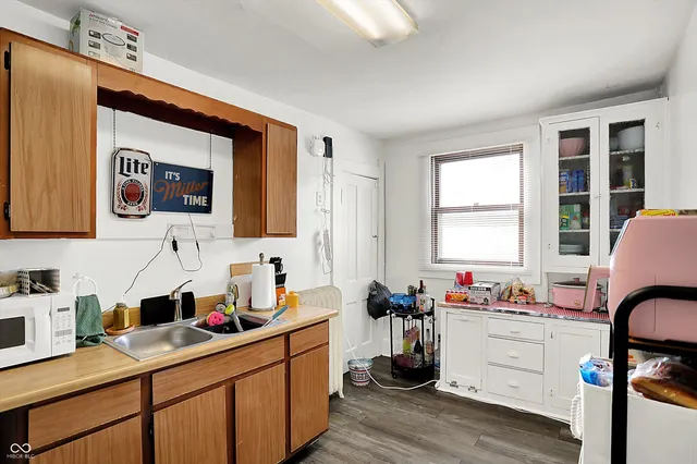 $324,000 | 147 East King Street, Franklin, IN 46131