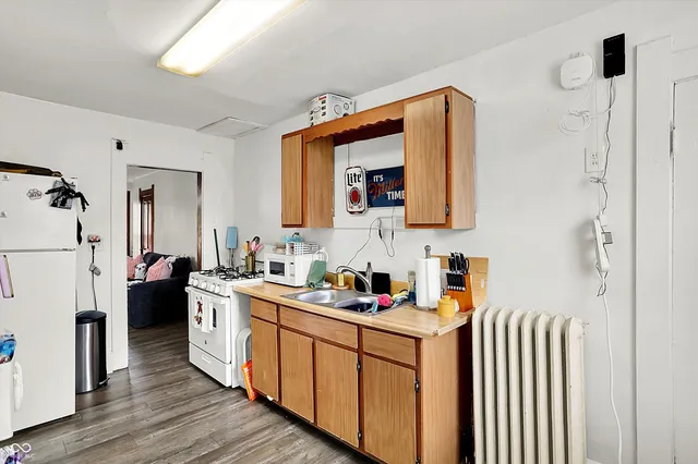 $324,000 | 147 East King Street, Franklin, IN 46131