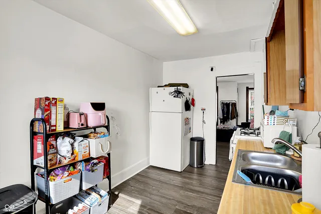 $324,000 | 147 East King Street, Franklin, IN 46131