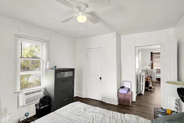 $324,000 | 147 East King Street, Franklin, IN 46131