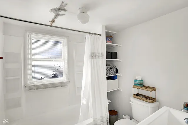 $324,000 | 147 East King Street, Franklin, IN 46131