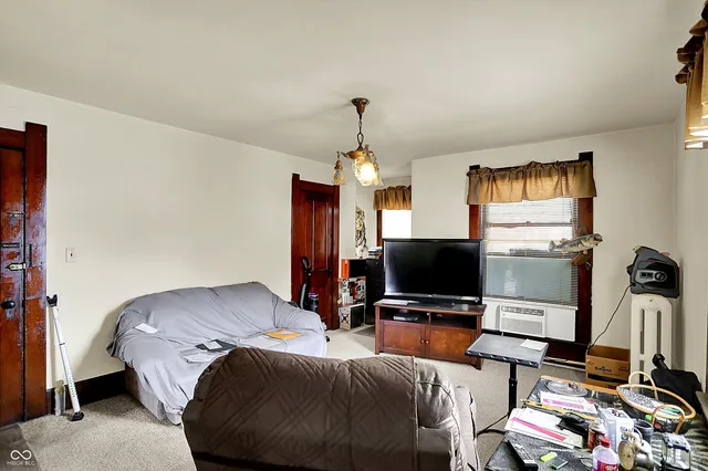 $324,000 | 147 East King Street, Franklin, IN 46131