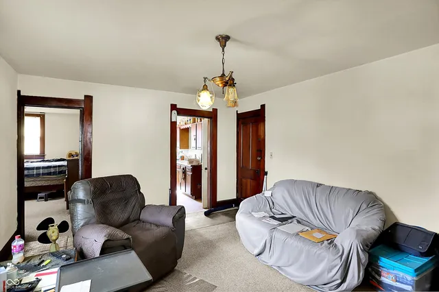 $324,000 | 147 East King Street, Franklin, IN 46131