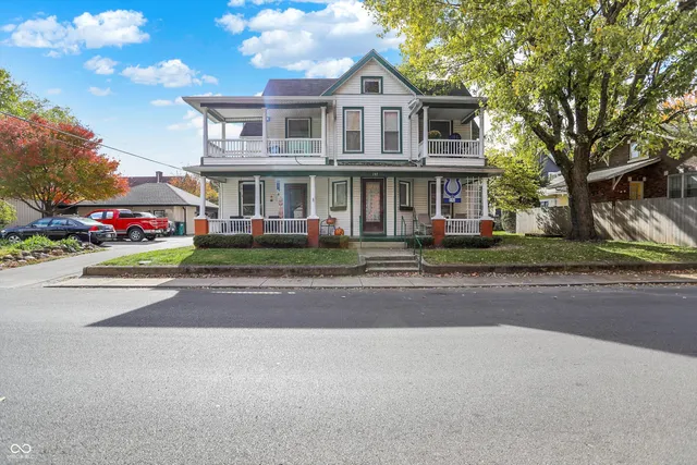 $324,000 | 147 East King Street, Franklin, IN 46131