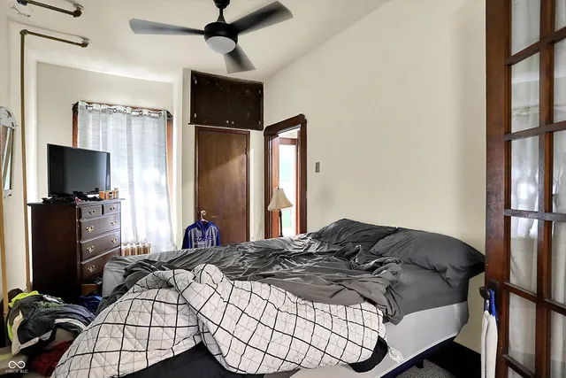 $324,000 | 147 East King Street, Franklin, IN 46131