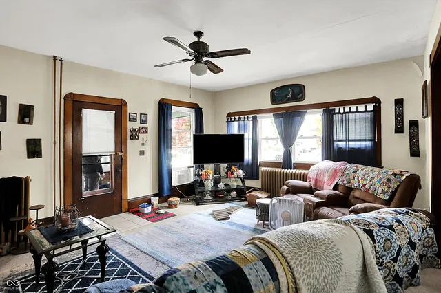 $324,000 | 147 East King Street, Franklin, IN 46131