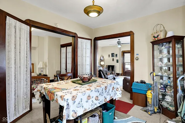 $324,000 | 147 East King Street, Franklin, IN 46131