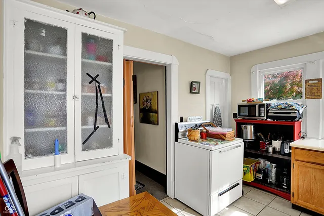 $324,000 | 147 East King Street, Franklin, IN 46131