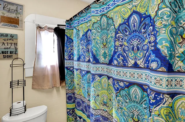 $324,000 | 147 East King Street, Franklin, IN 46131