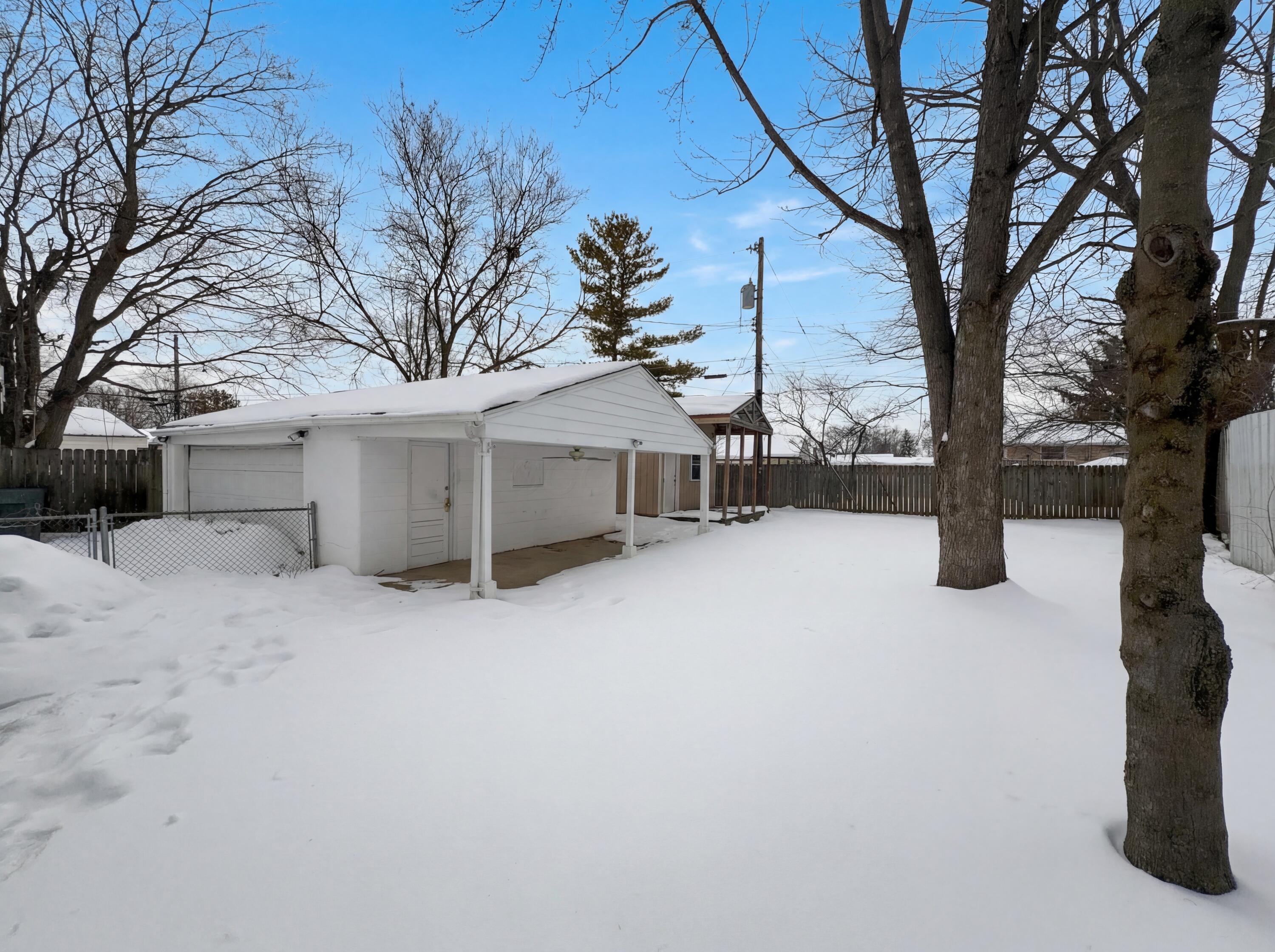 3859 Briggs Road Columbus, OH 43228 - Photo 15 of 18
