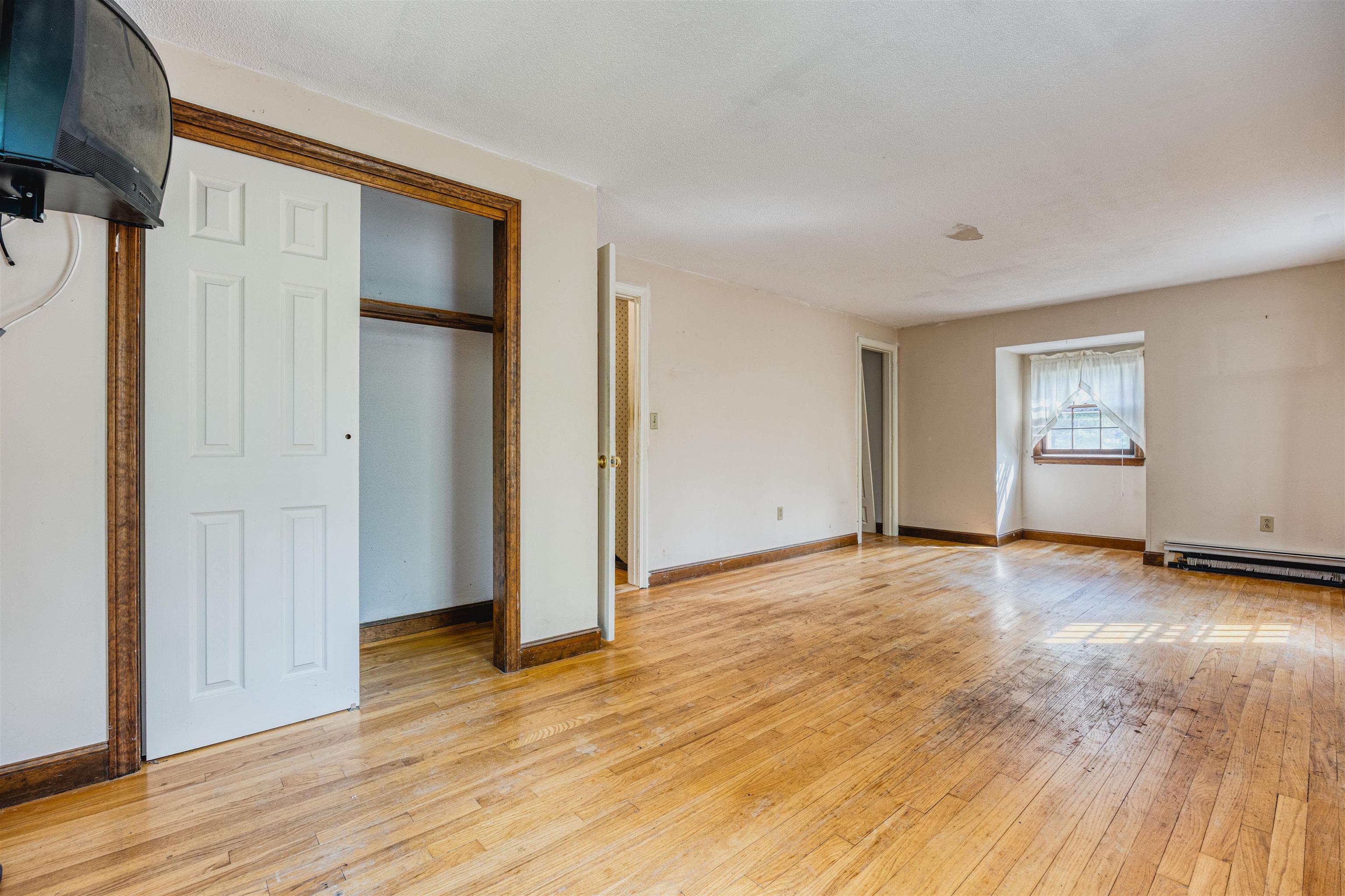 95 Gilcreast Road Londonderry, NH 03053 - Photo 19 of 42