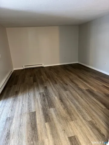 $1,700 | 32 Burgundy Hill Lane, Unit 32, Middletown, CT 06457