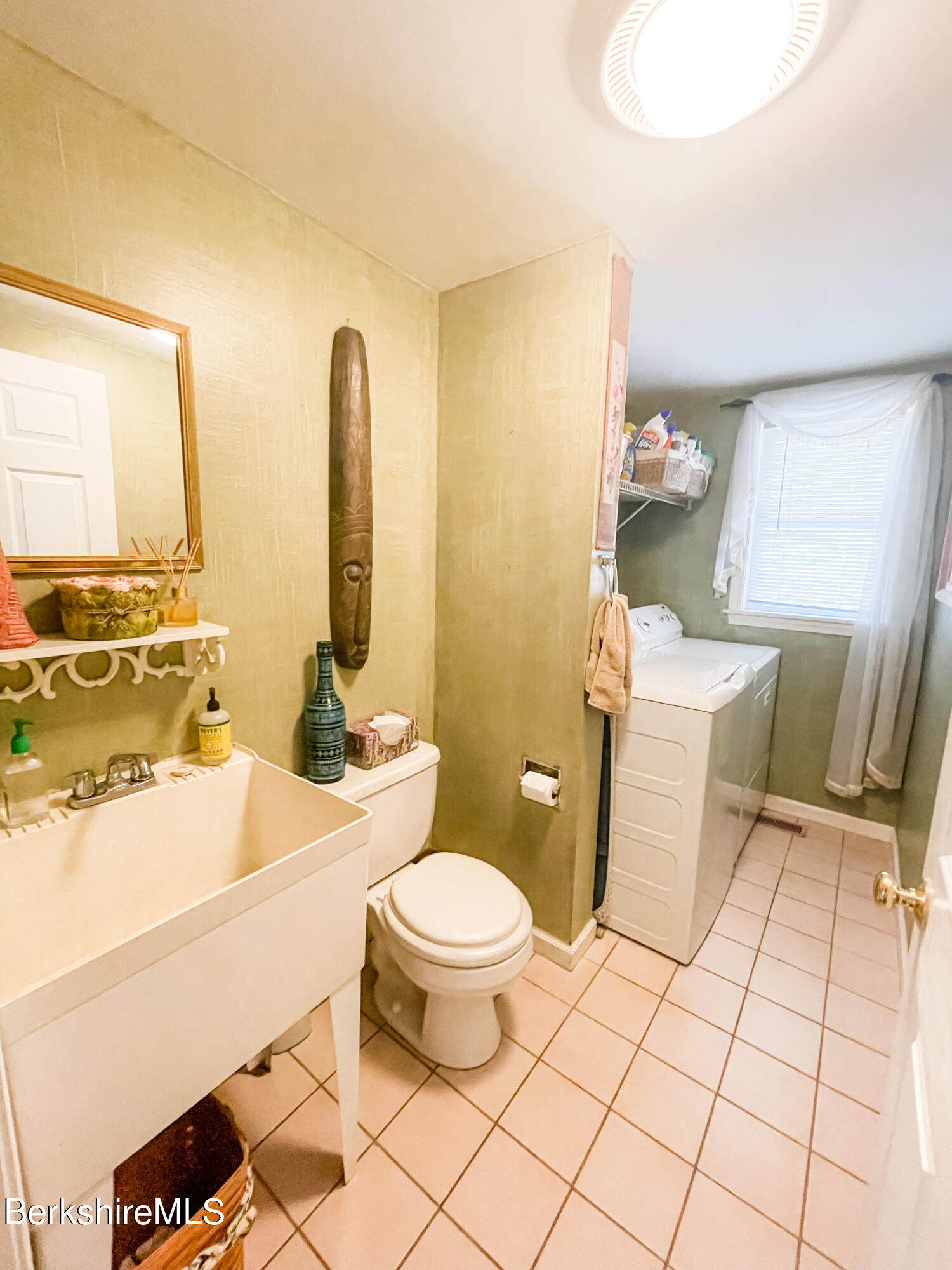 226 Bailey Road Lanesborough, MA 01237 - Photo 12 of 39 IMG_9477