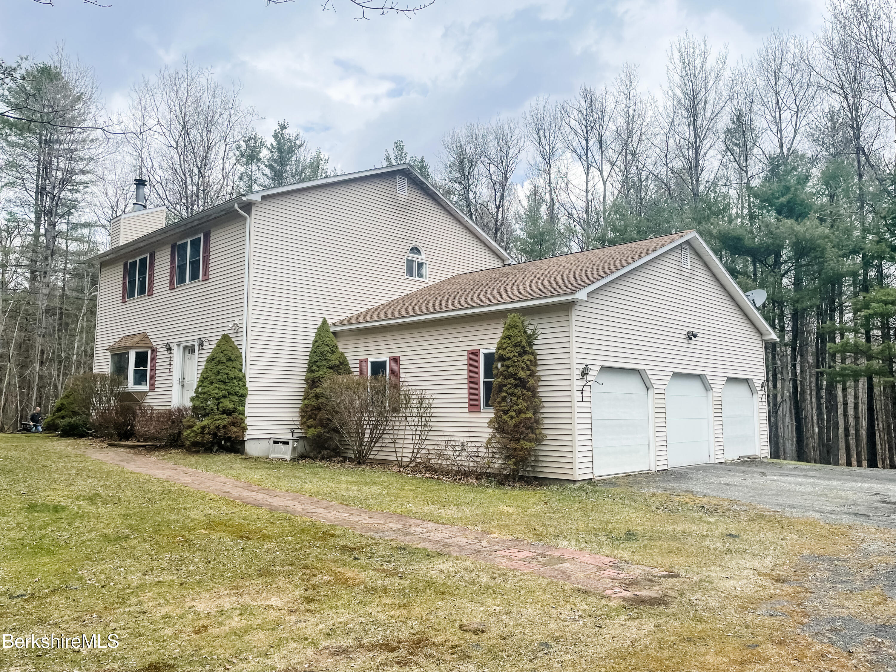 226 Bailey Road Lanesborough, MA 01237 - Photo 2 of 39 IMG_9516