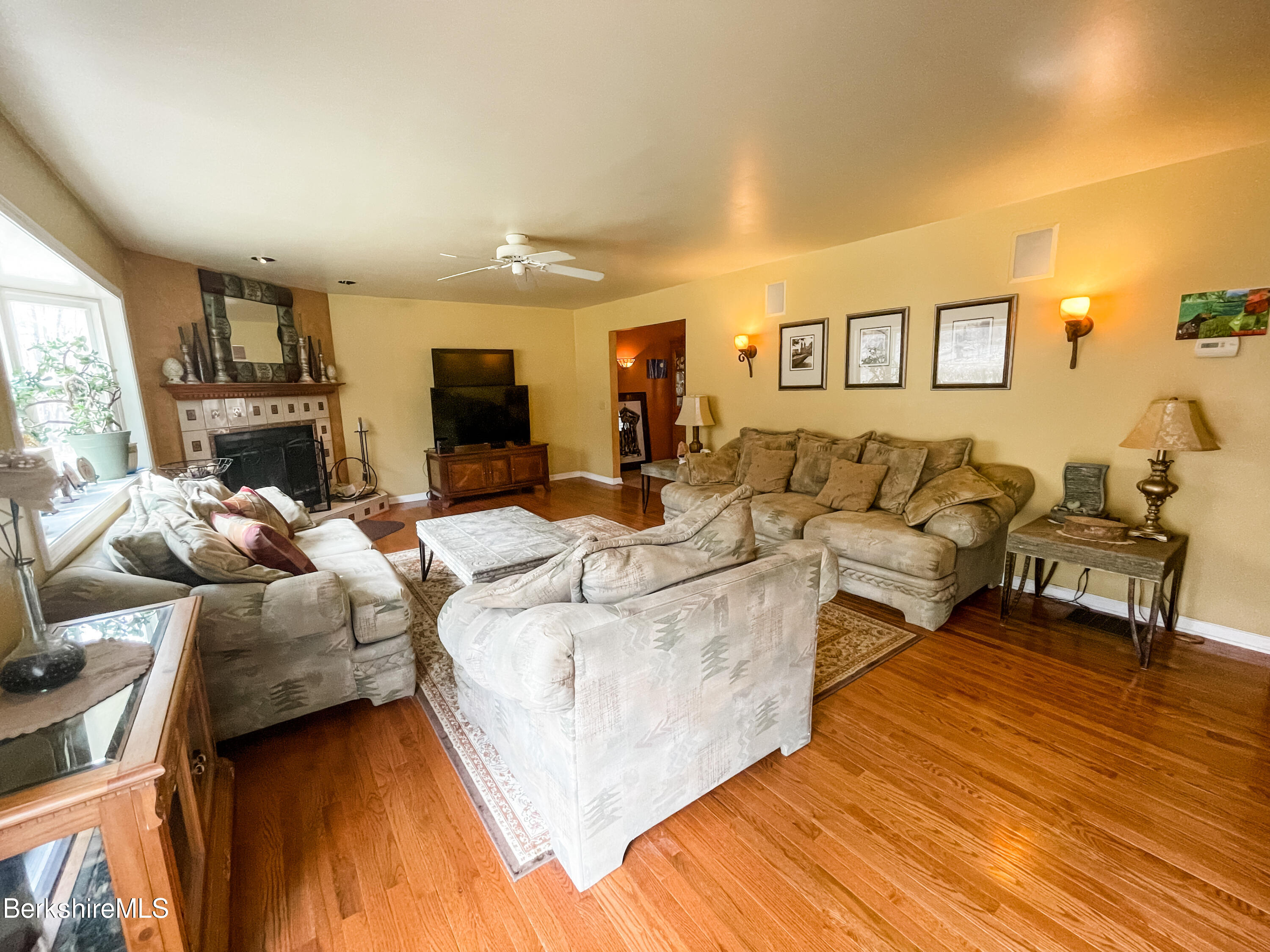 226 Bailey Road Lanesborough, MA 01237 - Photo 7 of 39 IMG_9457