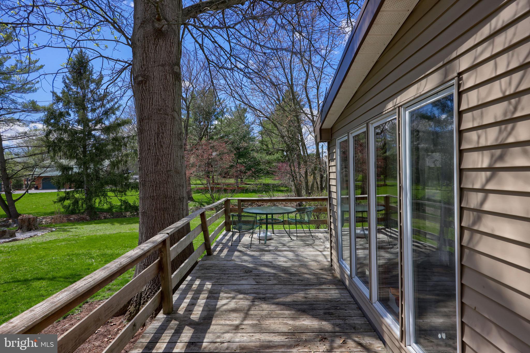 612 Radio Road Elizabethtown, PA 17022 - Photo 3 of 48 Gallery Image 3