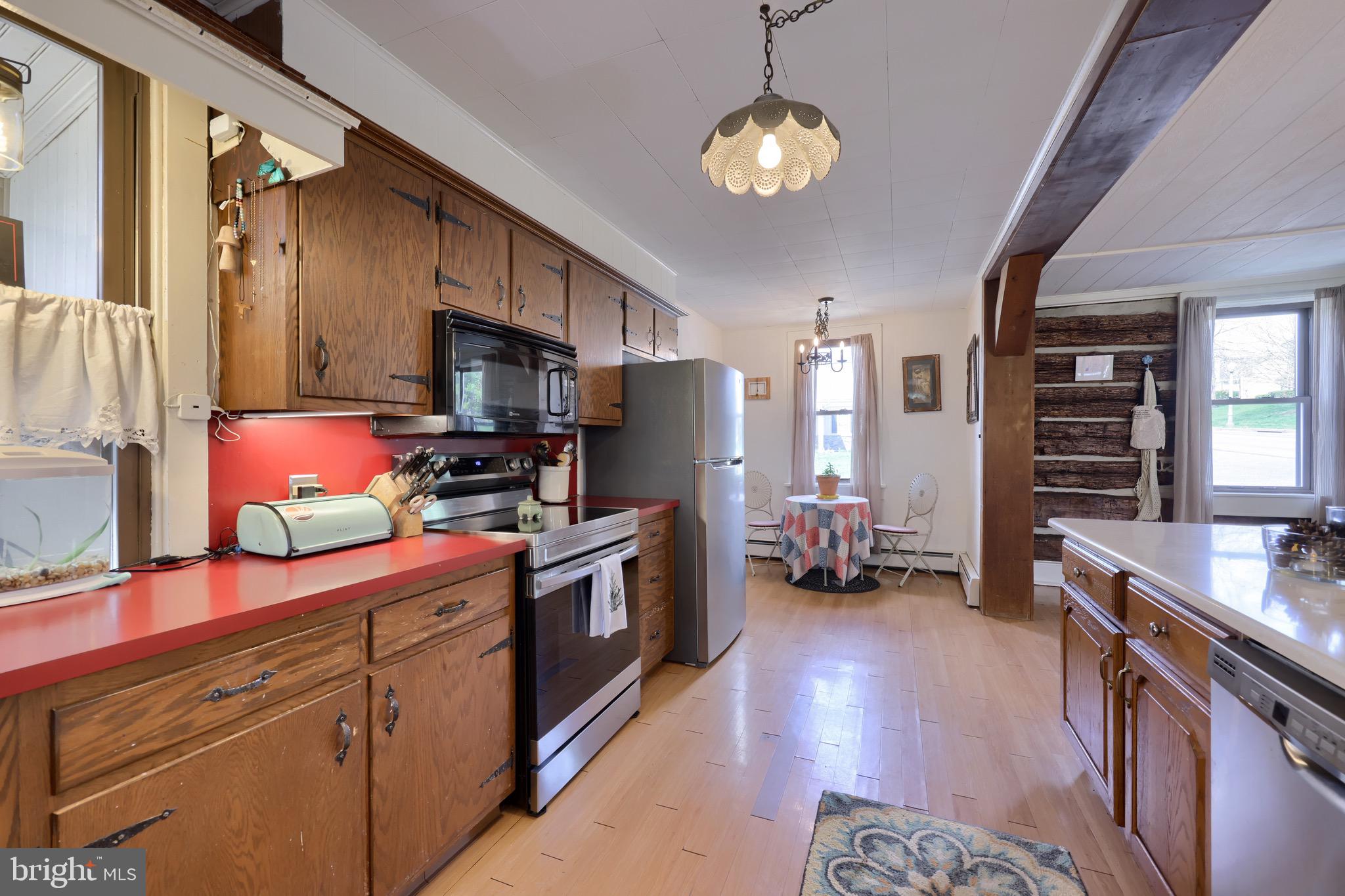 612 Radio Road Elizabethtown, PA 17022 - Photo 5 of 48 Gallery Image 5
