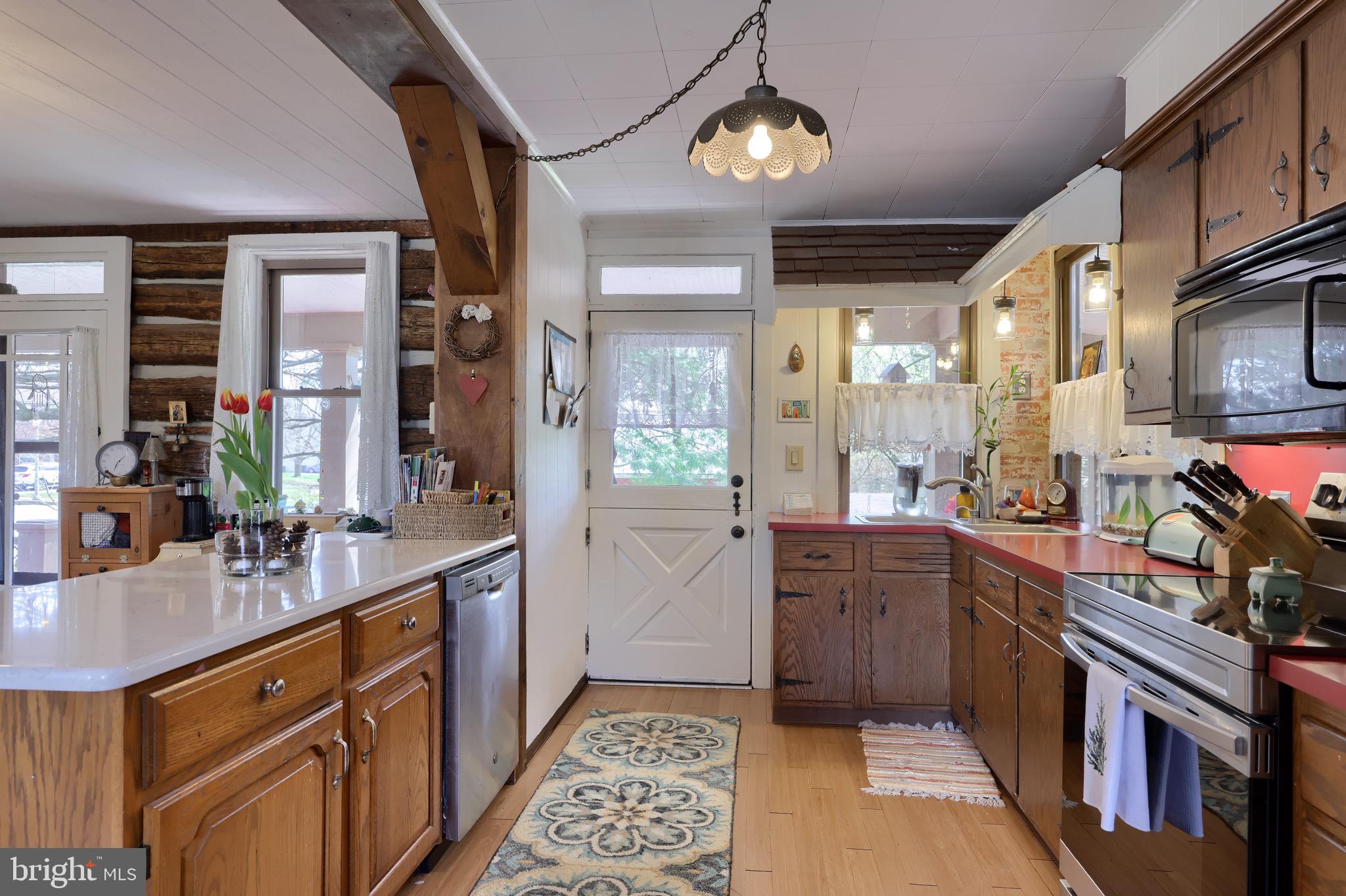 612 Radio Road Elizabethtown, PA 17022 - Photo 7 of 48 Gallery Image 7