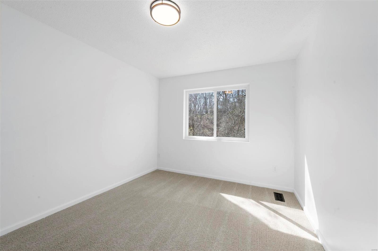 963 Silversprings Lane Manchester, MO 63021 - Photo 14 of 27