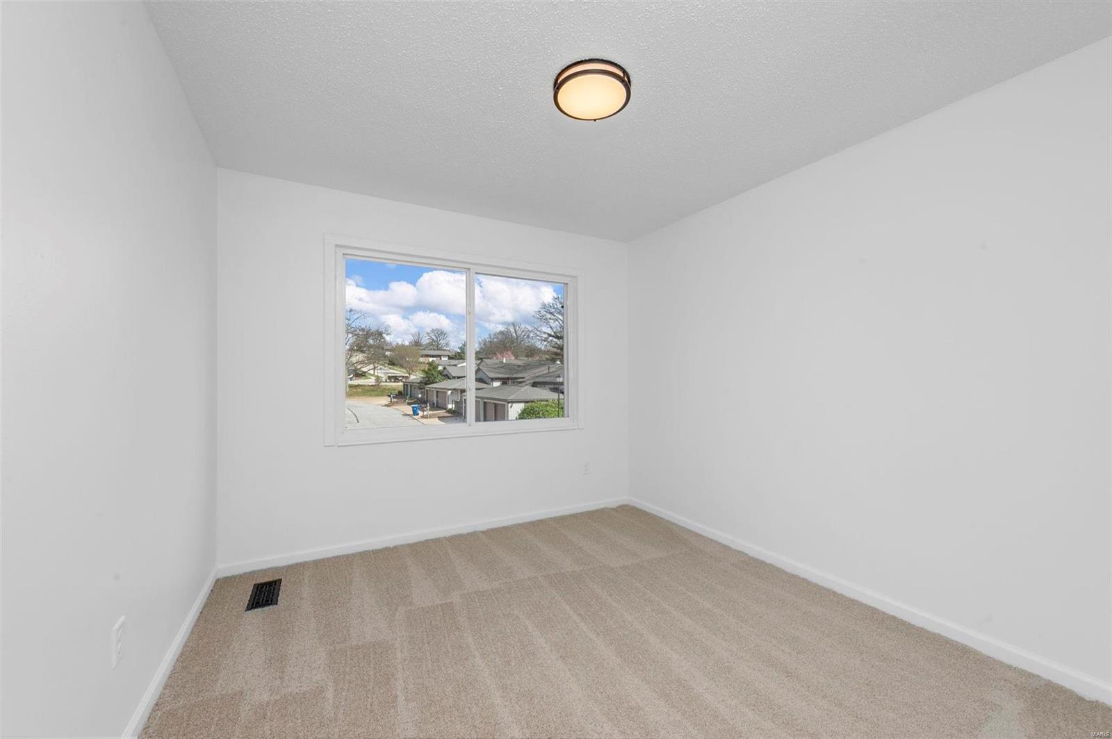 963 Silversprings Lane Manchester, MO 63021 - Photo 18 of 27