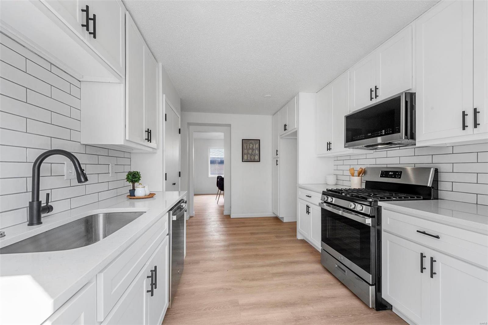 963 Silversprings Lane Manchester, MO 63021 - Photo 8 of 27