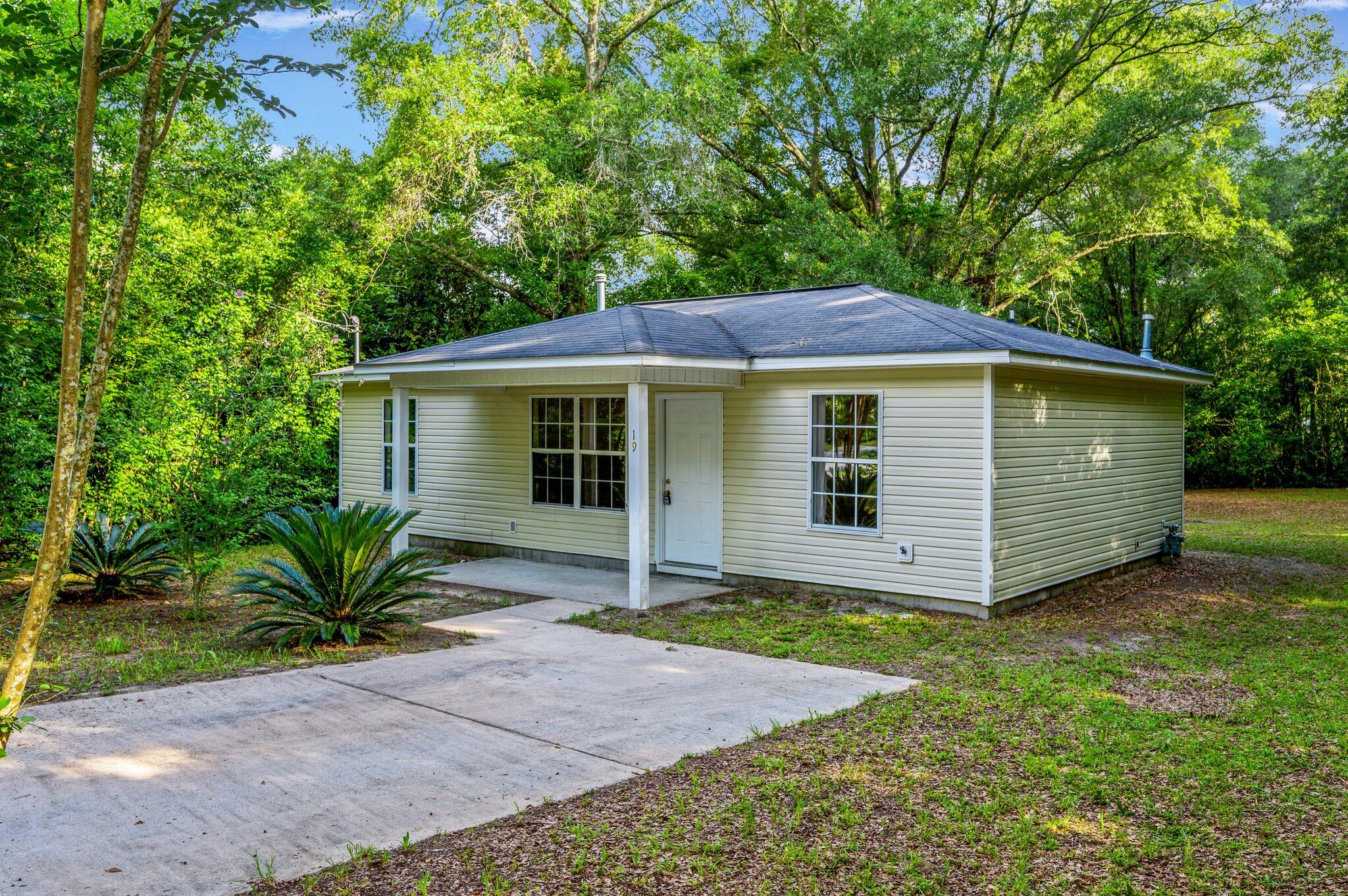19 Cook Avenue DeFuniak Springs, FL 32433 - Photo 1 of 23 Gallery Image 1