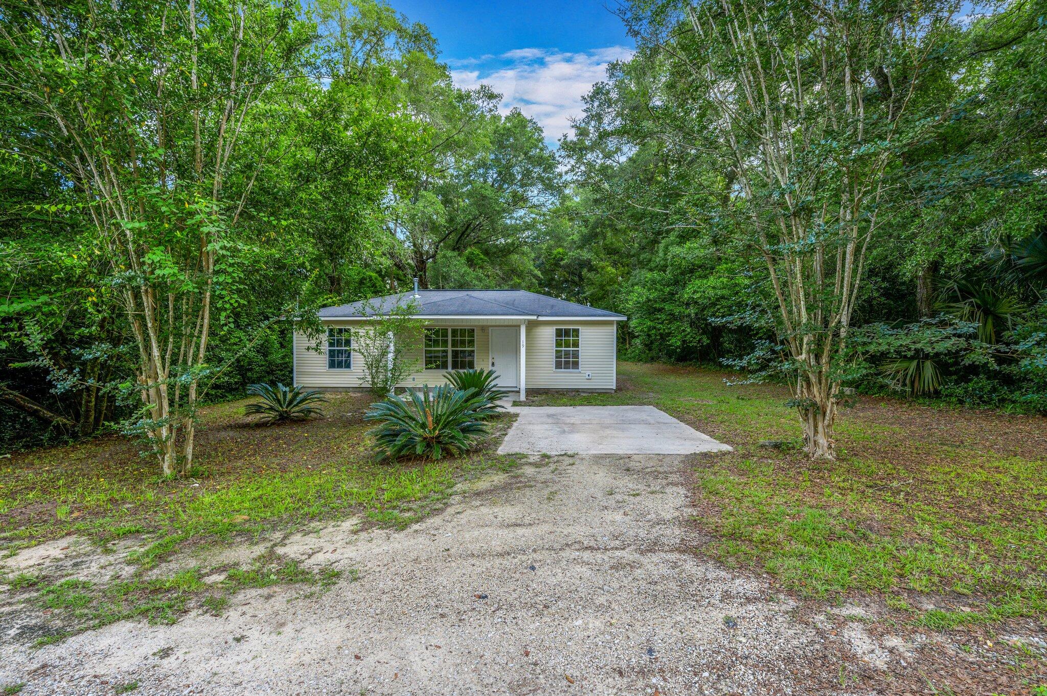 19 Cook Avenue DeFuniak Springs, FL 32433 - Photo 4 of 23 Gallery Image 4