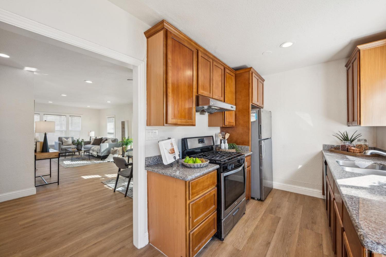 1217 Grand Avenue Santa Rosa, CA 95404 - Photo 9 of 28 Gallery Image 9