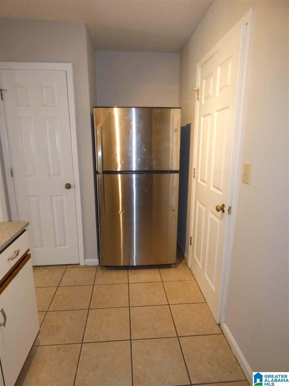 469 Raleigh Avenue Birmingham, AL 35209 - Photo 8 of 18