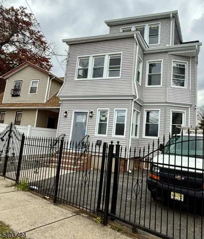 $2,600 | 144 Montgomery Avenue, Irvington, NJ 07111