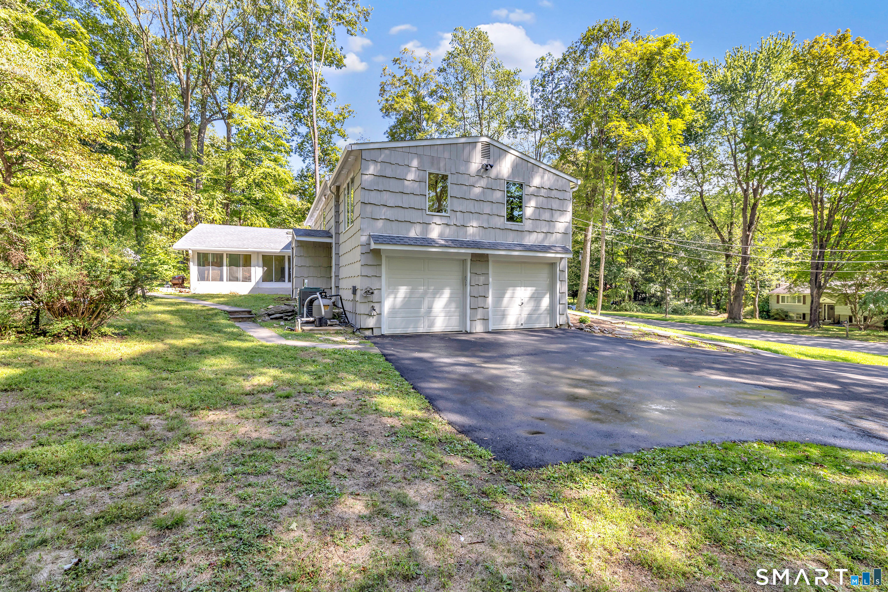 48 Crestwood Road Monroe, CT 06468 - Photo 5 of 32 Gallery Image 5