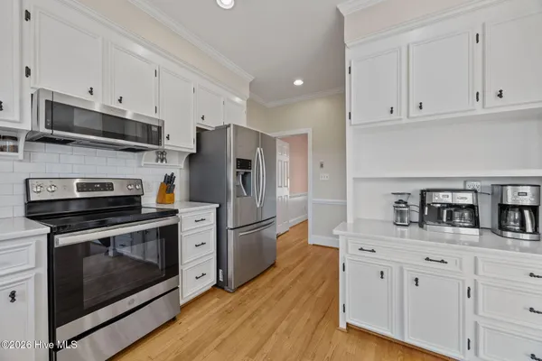 $359,900 | 705 Kempton Drive, Greenville, NC 27834