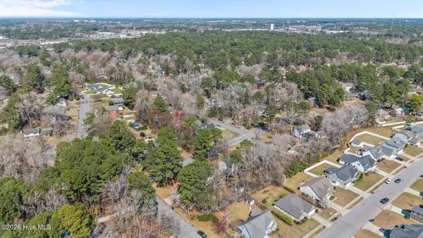 $359,900 | 705 Kempton Drive, Greenville, NC 27834