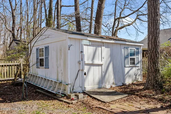 $359,900 | 705 Kempton Drive, Greenville, NC 27834