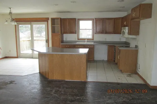 $184,000 | 676 North 10th Street, Plainwell, MI 49080